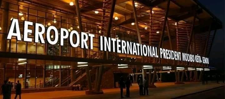Mali : Des présumés mercenaires ivoiriens mis aux arrêts à l'aéroport Modibo Keita