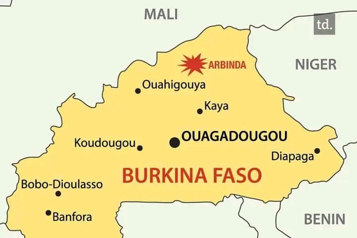 Burkina Faso : Arbinda, des terroristes frappés avant un assaut contre un convoi