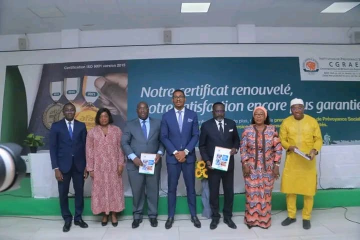 Côte d'Ivoire : Remise officielle de la Stratégie nationale de protection sociale par le ministre Gnonléba Aubin Tapé