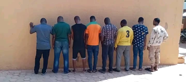 Burkina Faso : La BCLCC démantèle deux réseaux présumés de cyberdélinquants