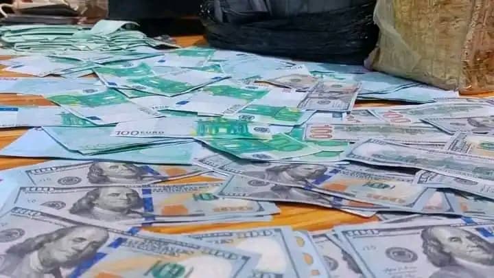 Burkina Faso : Des prisonniers et leurs complices impliqués dans la fabrication de faux billets estimés à 7 milliards appréhendés