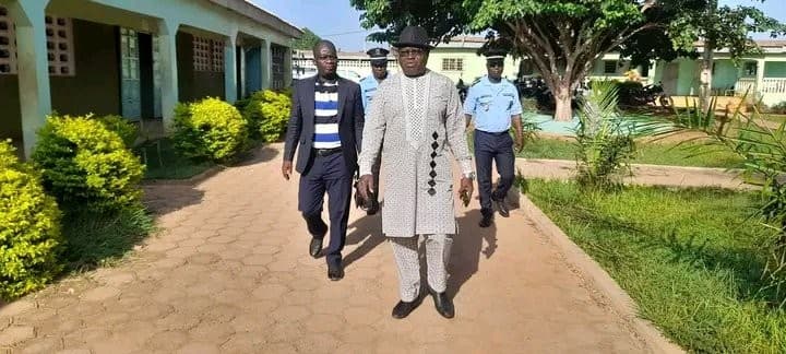 Côte d'Ivoire : Divo, il saute la clôture du centre pour éviter d'être attrapé après avoir été surpris en pleine tricherie au BEPC