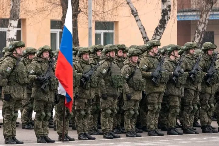 Russie : Des soldats frappent violemment leur commandant après leurs avoir adressé un message