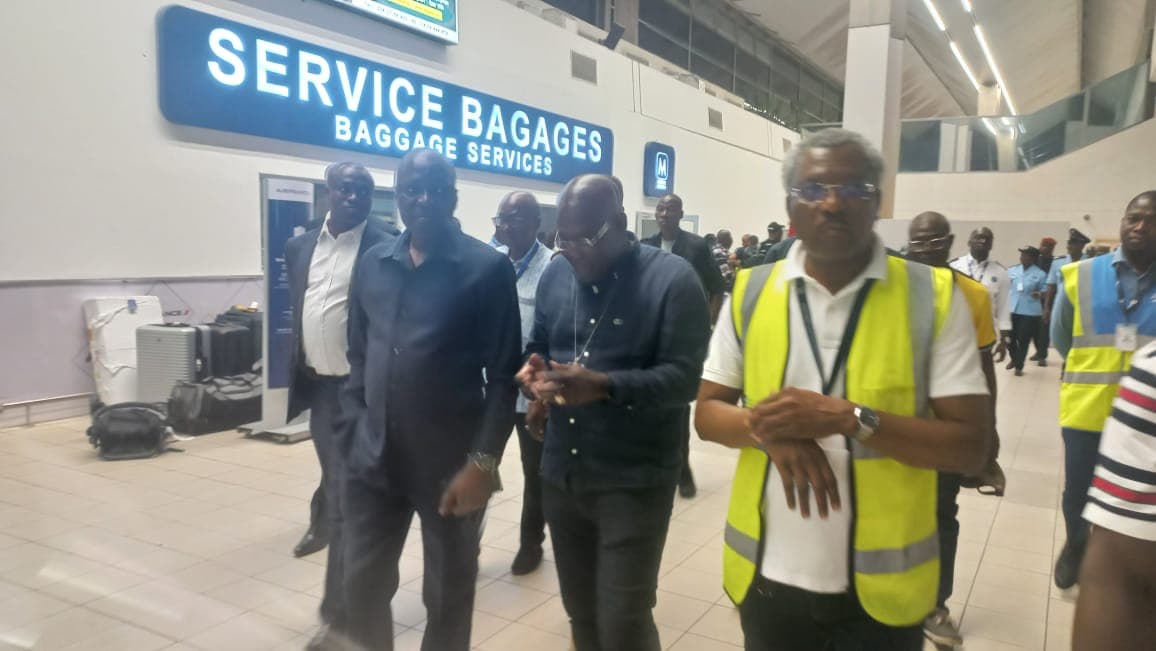 Côte d'Ivoire : Visite surprise du ministre Amadou Koné à l'aéroport d'Abidjan, ses dernières instructions aux acteurs de la plateforme aéroportuaire