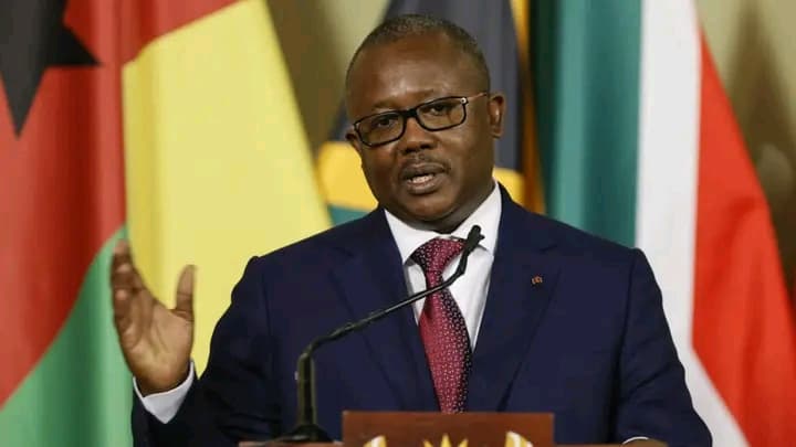 Guinée-Bissau : Embalo veut faire volte-face et « reconsidérer » sa non-candidature à la présidentielle !