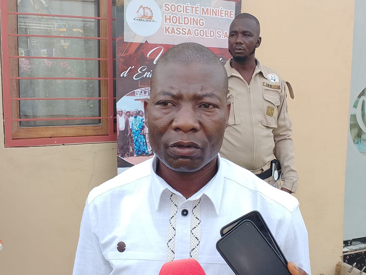 Côte d'Ivoire : Tohozan Bi Galla Dénis DG de Kassa Gold SA échange avec des étudiants géologues et distingue ses collaborateurs