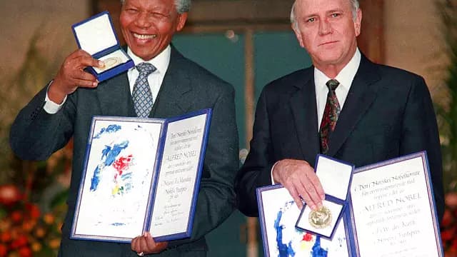 Afrique du Sud : La médaille du Nobel décerné à Frederik de Klerk dérobée