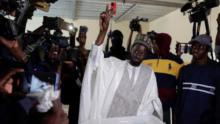 Sénégal : Au moins 7 candidats félicitent Bassirou Diomaye Faye pour "sa" victoire à la présidentielle