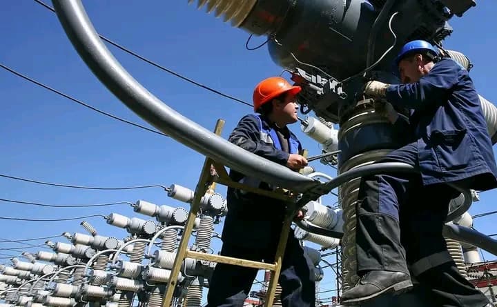Ukraine : Zelensky révèle la destruction par les russes de 40% des centrales thermiques et centrales hydroélectriques