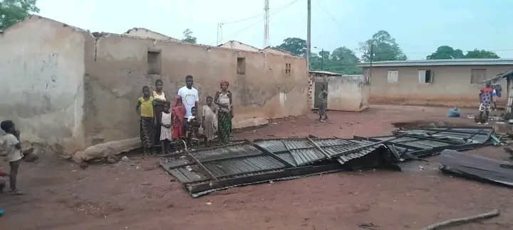 Côte d'Ivoire : Ouellé, un vent violent détruit des maisons et fait 3 victimes