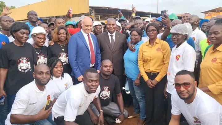 Centrafrique : Visite du président Touadera à la brasserie MOCAF