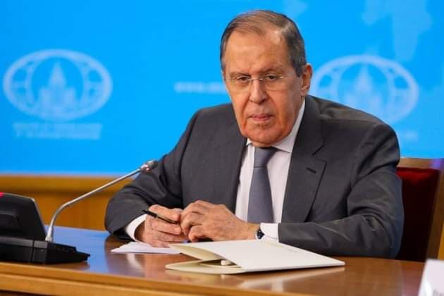 Russie : Sergueï Lavrov prévient: "Les livraisons occidentales d'avions de chasse à Kiev c'est comme jouer avec le feu"