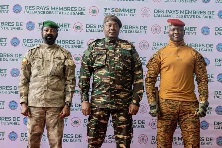Afrique : Le Burkina, le Mali et le Niger annoncent un projet de Cour pénale et une prison commune
