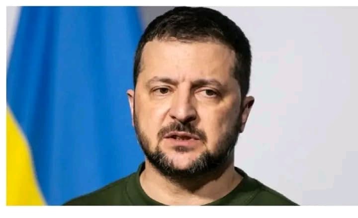 Ukraine : Zelensky craint un accord entre Poutine et Trump dans son dos
