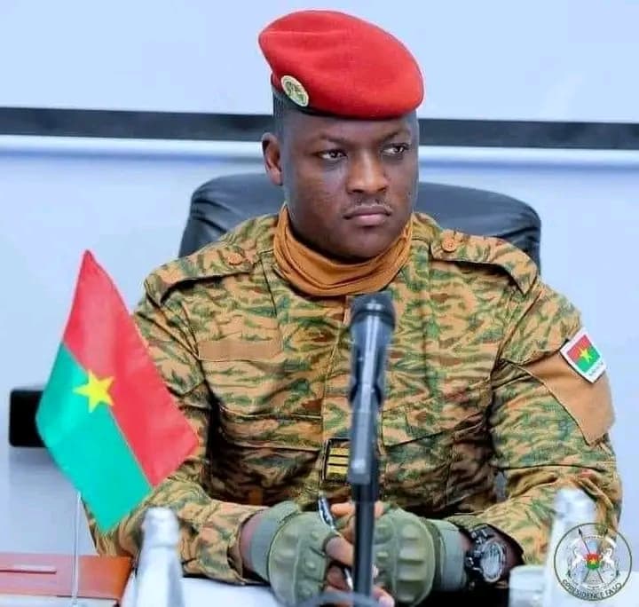 Burkina Faso : Création de deux infanteries commandos à Tougan et à Nouna (décrets)