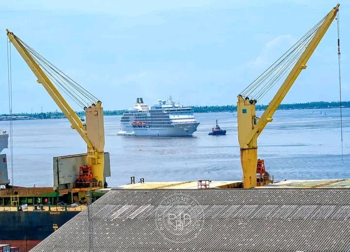 Côte d'Ivoire : Le port d'Abidjan accueille le prestigieux navire de croisière « Seven Seas Navigator »