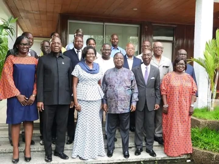 Côte d'Ivoire : Simone Gbagbo présente le MGC au président Bédié