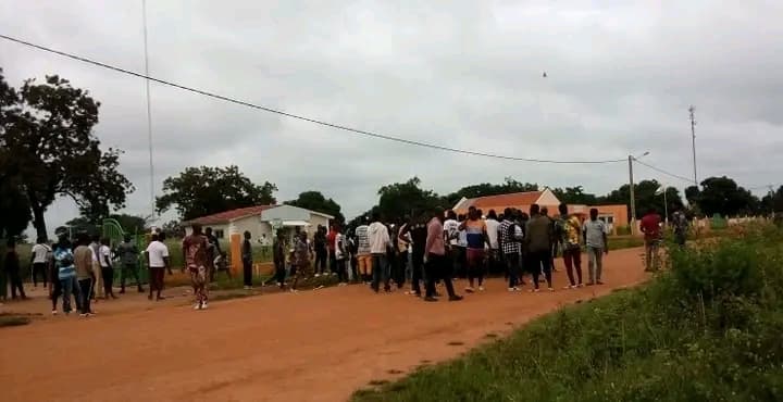 Côte d’Ivoire: Des affrontements à l’élection du secrétaire départemental du RHDP à Kounahiri, des blessés, Urnes et bulletins détruits, l’élection interrompue