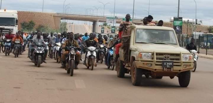 Burkina Faso : Ouagadougou, de retour de Djibo, les militaires accueillis en héros