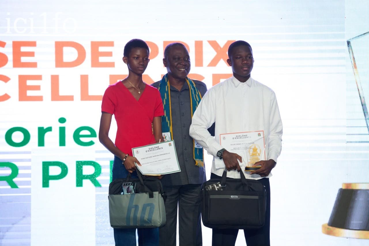 Côte d'Ivoire : Bouaké, Amadou Koné récompense l'Excellence scolaire et consacre deux Super Lauréats