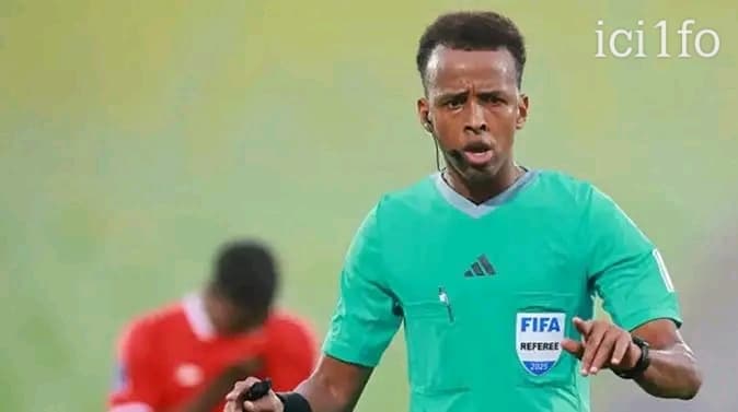 Mondial 2026 : L’arbitre somalien Omar Abdulkadir Artan refoulé à l’entrée des États-Unis