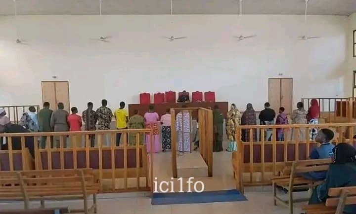 Burkina Faso : Ouagadougou, un élève de terminale devant le juge après la création de groupes WhatsApp de rencontres payantes