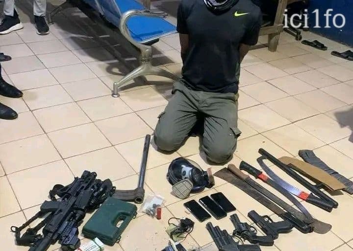 Côte d'Ivoire : Azaguié, un homme menaçant en possession d'un arsenal et de cannabis mis aux arrêts